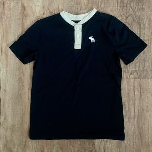 NWOT Boys Abercrombie Kids Navy Henley T-Shirt Size 11/12